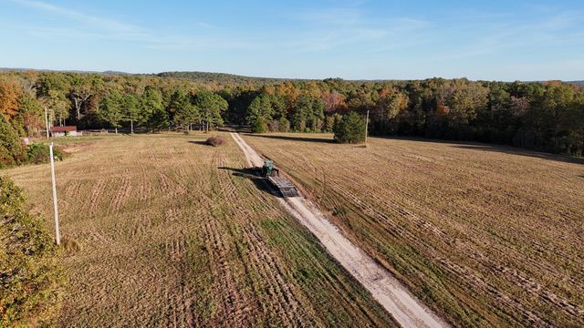 659 Rr 63 Box 659, Cabool, MO 65689