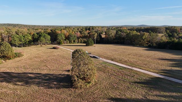 659 Rr 63 Box 659, Cabool, MO 65689