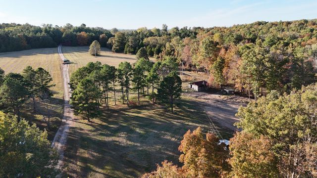 659 Rr 63 Box 659, Cabool, MO 65689