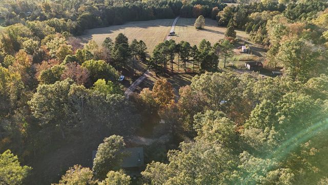 659 Rr 63 Box 659, Cabool, MO 65689