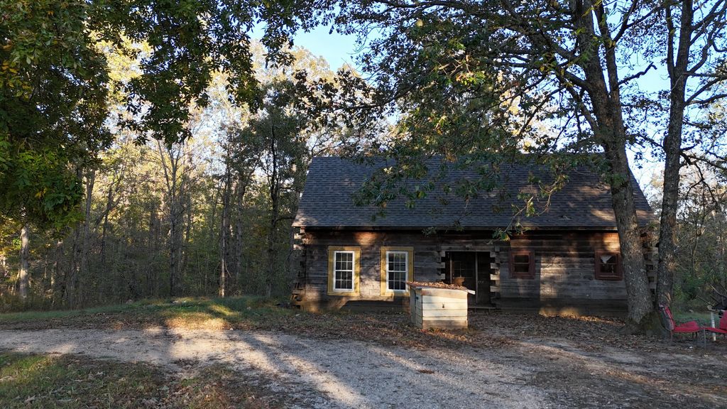 659 Rr 63 Box 659, Cabool, MO 65689