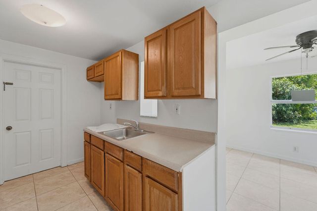 1500 W 13TH Street W, Riviera Beach, FL 33404