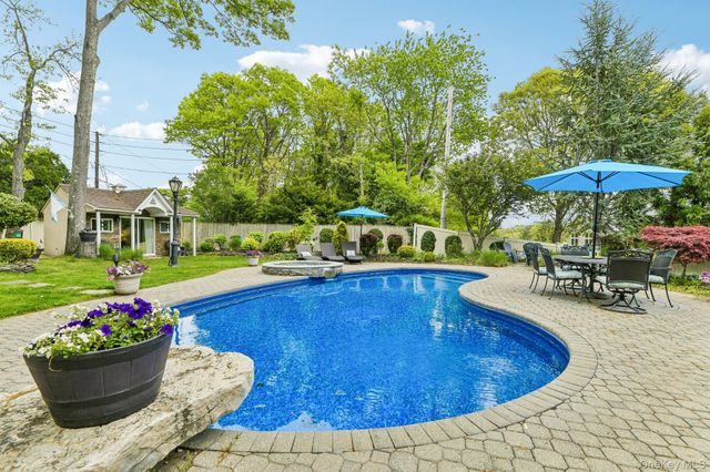 106 Morewood Drive, Smithtown, NY 11787