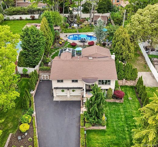 106 Morewood Drive, Smithtown, NY 11787