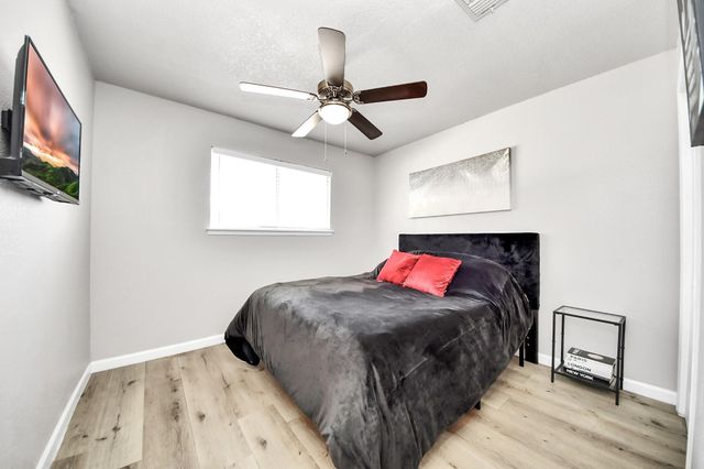 5825 Village Forest Court, Houston, TX 77092