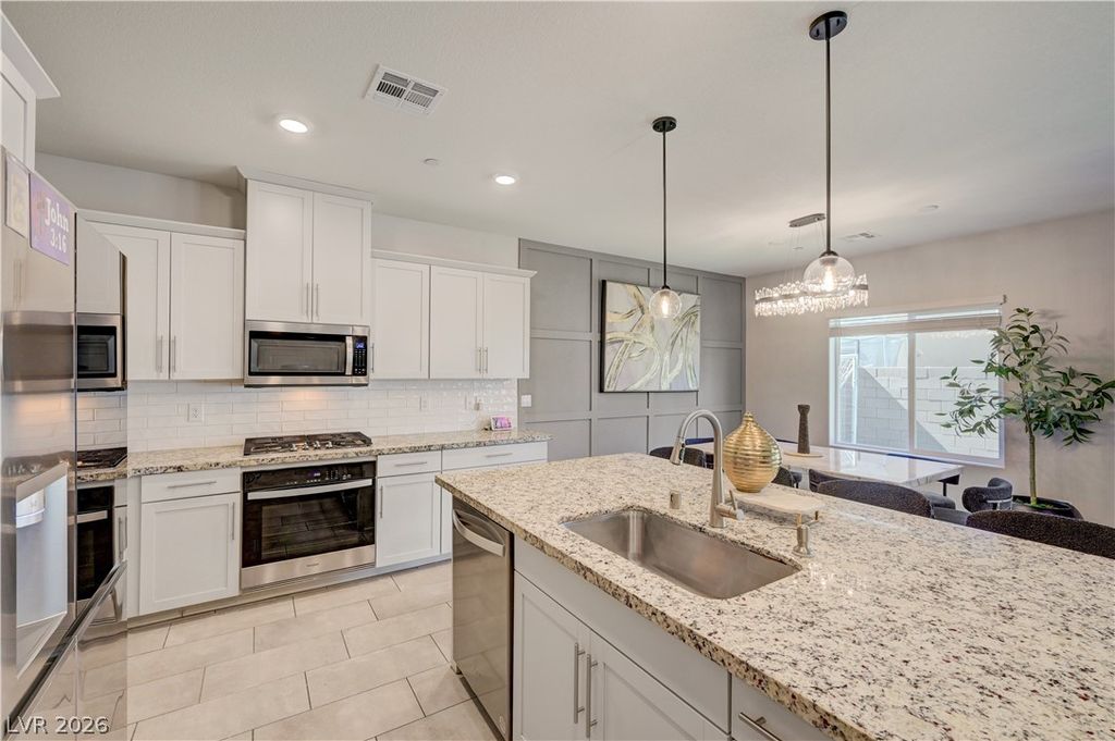 10760 Hickam Avenue, Las Vegas, NV 89129 — photo 5