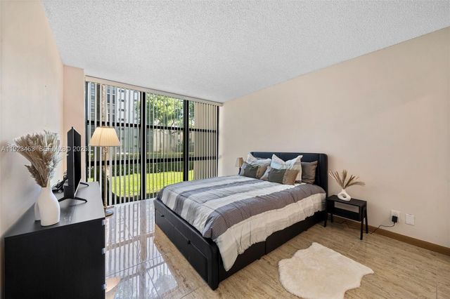 17011 N Bay Rd 107, Sunny Isles Beach, FL 33160