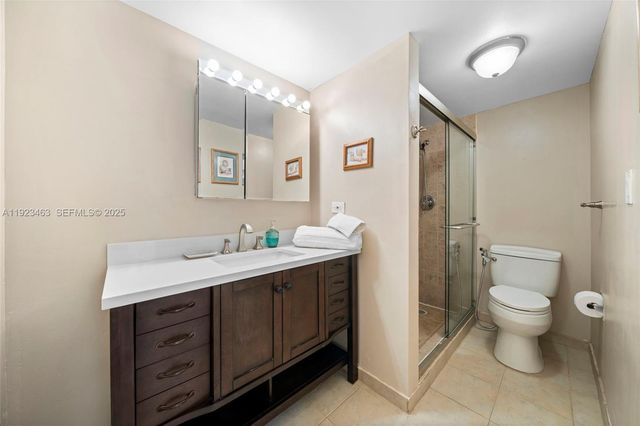 17011 N Bay Rd 107, Sunny Isles Beach, FL 33160