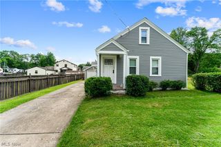 3332 Sheridan Road, Youngstown, OH 44502