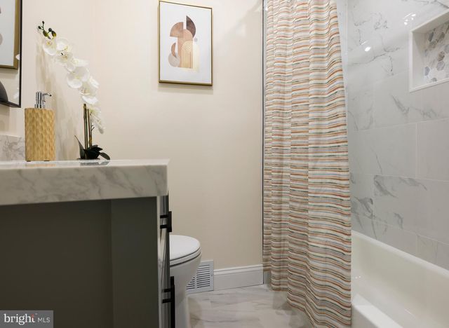 234 LOWELL AVE, Mount Ephraim, NJ 08059