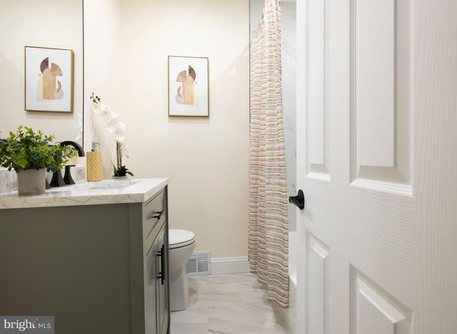 234 LOWELL AVE, Mount Ephraim, NJ 08059