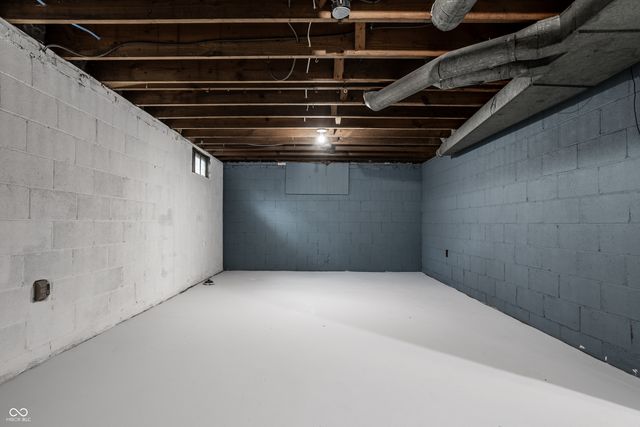 1015 E 60th Street, Indianapolis, IN 46220