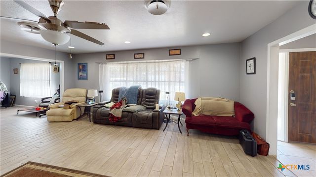 1902 Halbert, Killeen, TX 76541