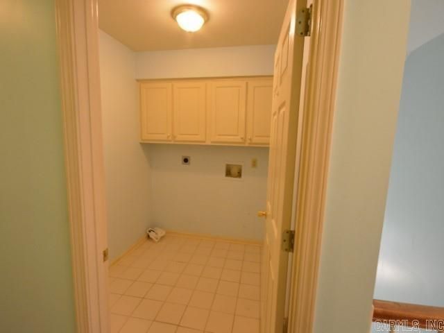 1910 Cherry Bend, Little Rock, AR 72211