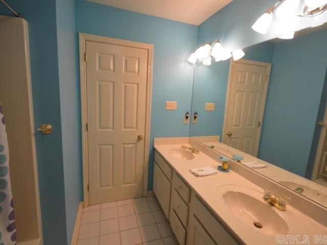 1910 Cherry Bend, Little Rock, AR 72211
