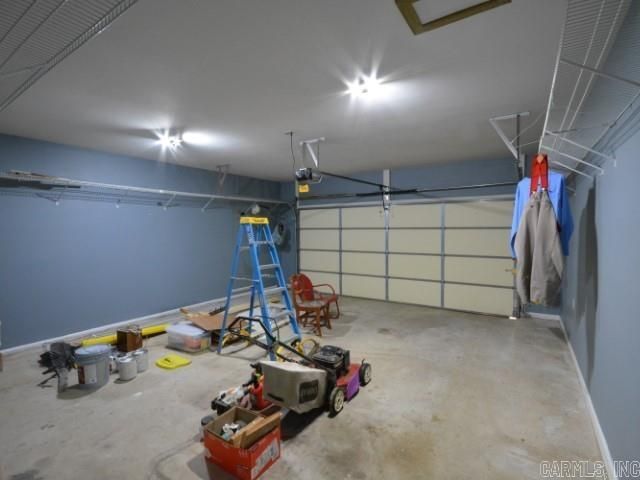 1910 Cherry Bend, Little Rock, AR 72211