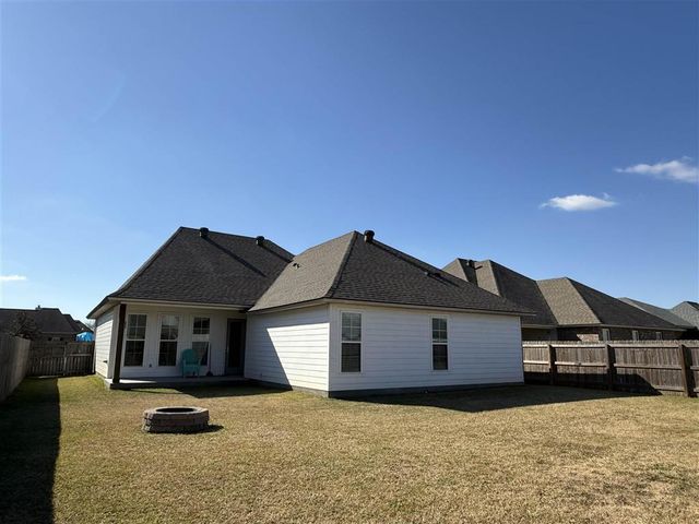 1750 Khameil Drive, Lake Charles, LA 70611