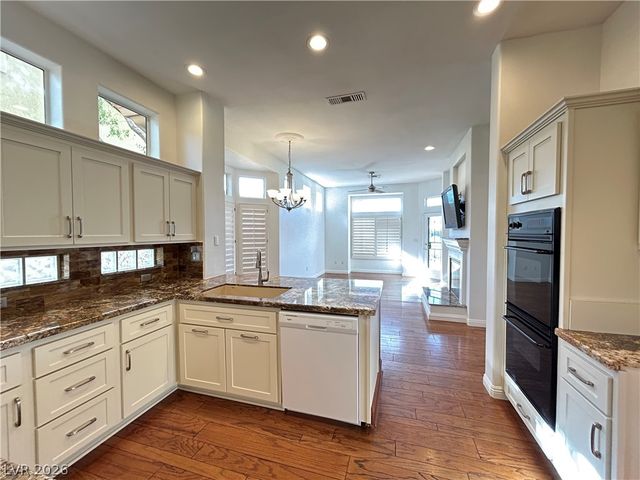 9404 January Drive, Las Vegas, NV 89134