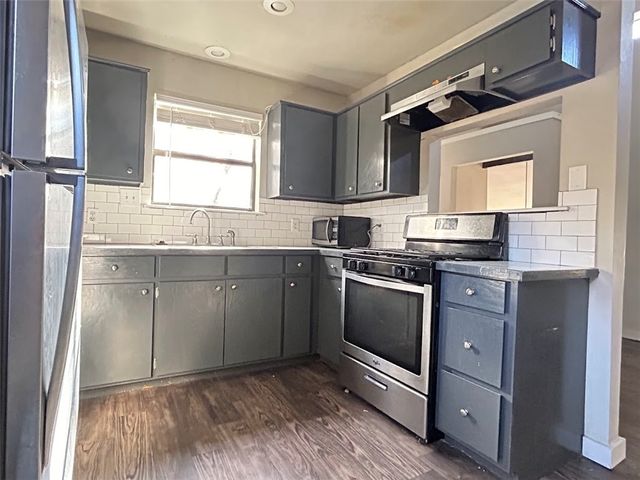 968 N Lewis Avenue, Fayetteville, AR 72701