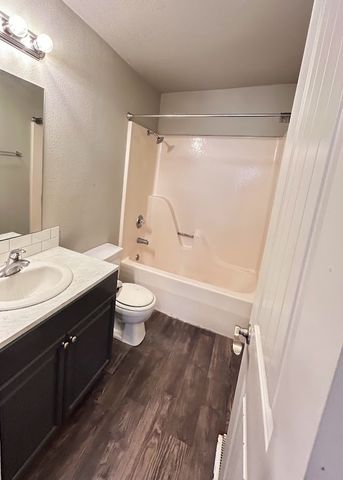 968 N Lewis Avenue, Fayetteville, AR 72701