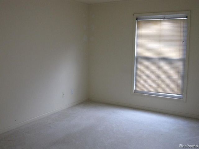 17024 Beach Street, Clinton Township, MI 48038