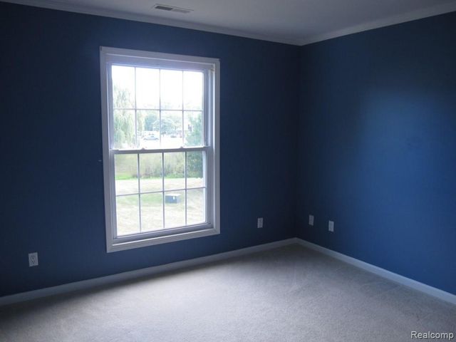 17024 Beach Street, Clinton Township, MI 48038