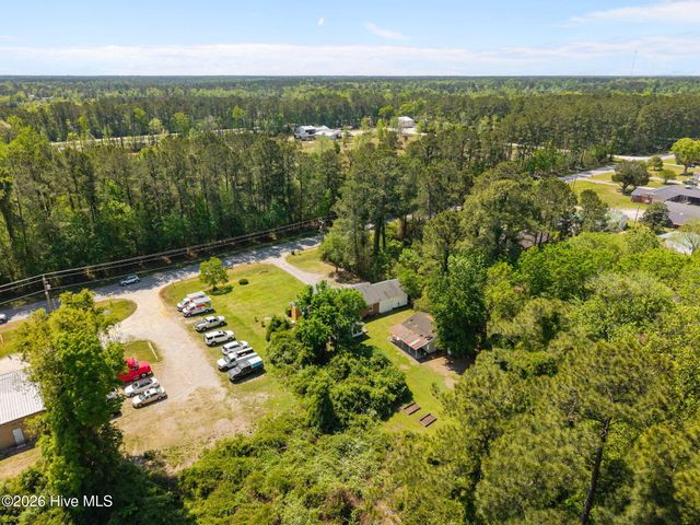 611 Hubert Boulevard, Hubert, NC 28539