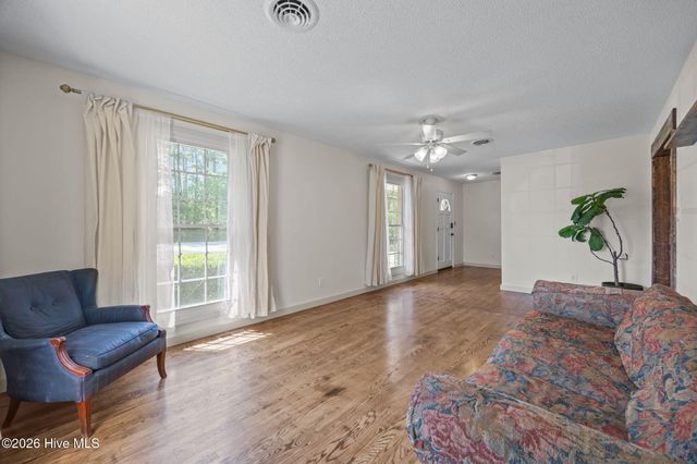 611 Hubert Boulevard, Hubert, NC 28539