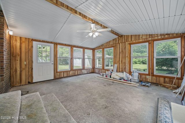 611 Hubert Boulevard, Hubert, NC 28539