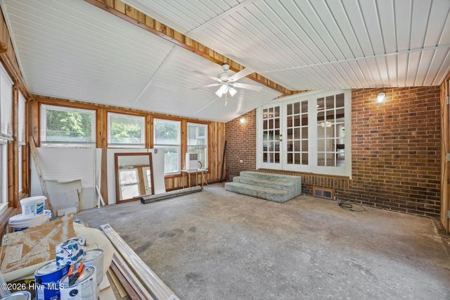 611 Hubert Boulevard, Hubert, NC 28539