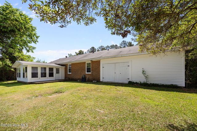 611 Hubert Boulevard, Hubert, NC 28539