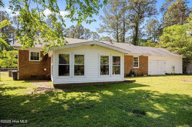 611 Hubert Boulevard, Hubert, NC 28539