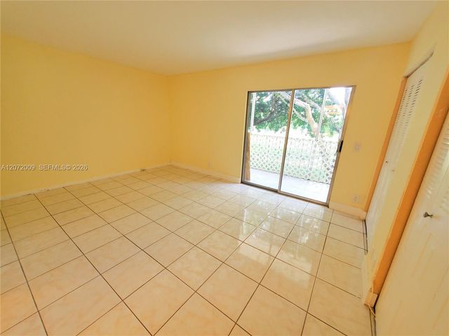 251 SW 132nd Way 208H, Pembroke Pines, FL 33027