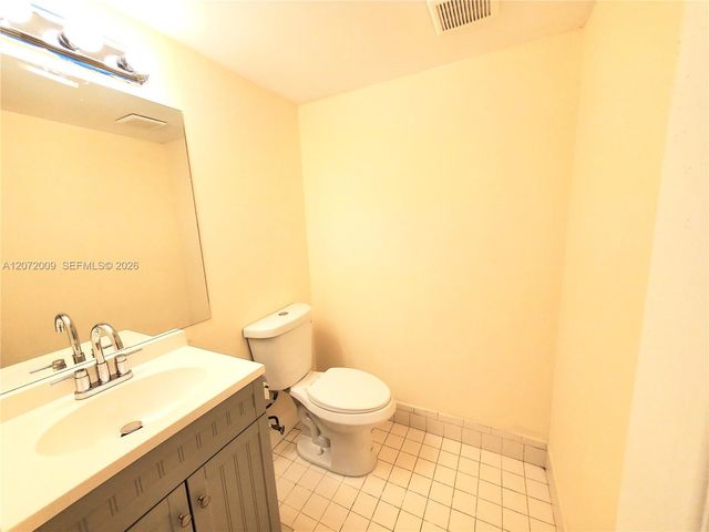 251 SW 132nd Way 208H, Pembroke Pines, FL 33027