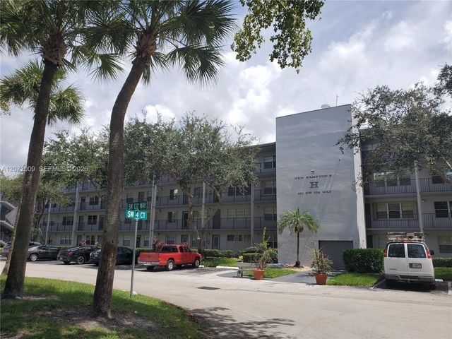 251 SW 132nd Way 208H, Pembroke Pines, FL 33027