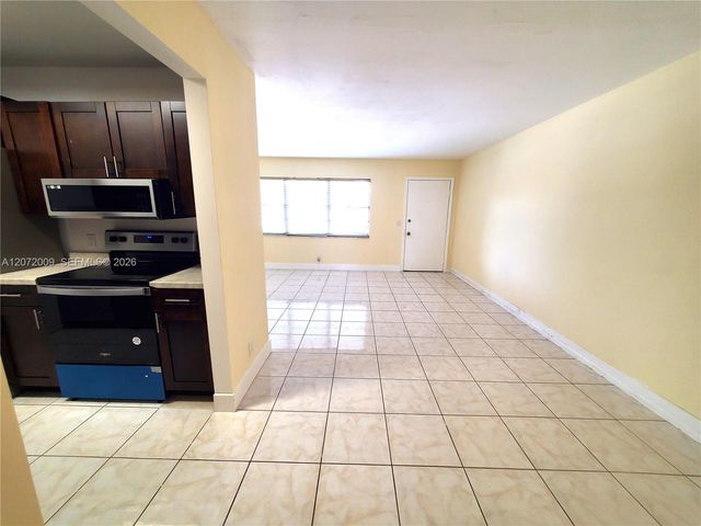 251 SW 132nd Way 208H, Pembroke Pines, FL 33027