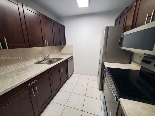 251 SW 132nd Way 208H, Pembroke Pines, FL 33027