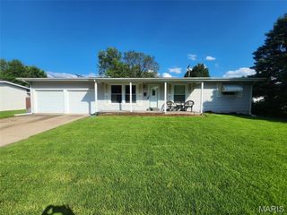 2040 Love Lane, Florissant, MO 63031