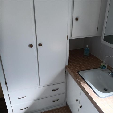 810 49TH AVENUE, Bradenton, FL 34207