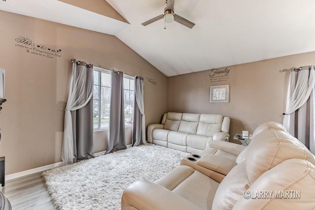 3481 Hampton Downs Drive SE, Grand Rapids, MI 49512