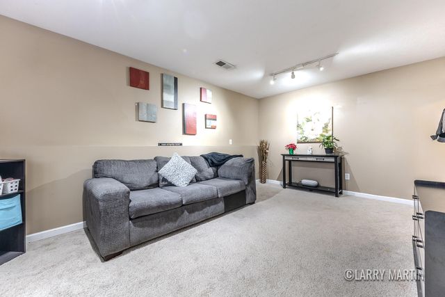 3481 Hampton Downs Drive SE, Grand Rapids, MI 49512