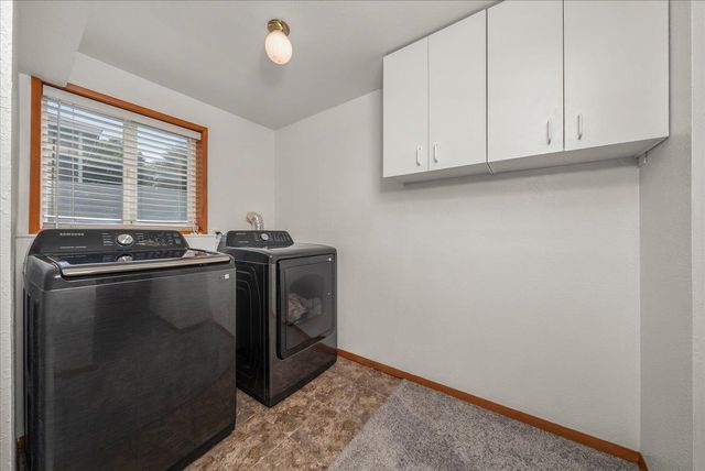 10403 N Arrowhead Rd Dr, Spokane, WA 99208
