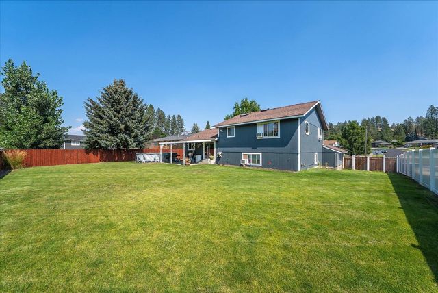 10403 N Arrowhead Rd Dr, Spokane, WA 99208
