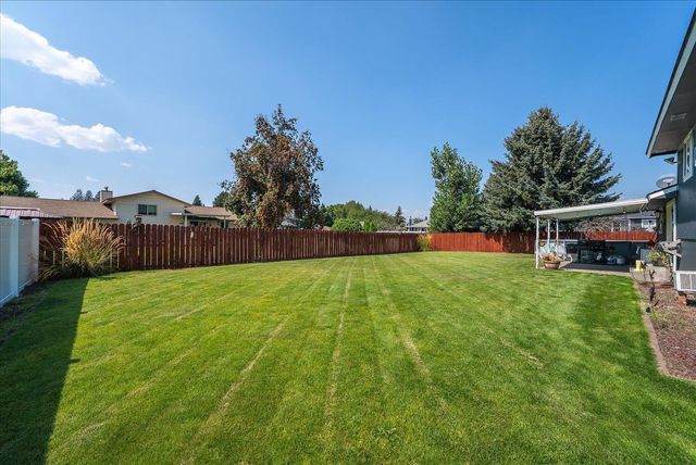 10403 N Arrowhead Rd Dr, Spokane, WA 99208