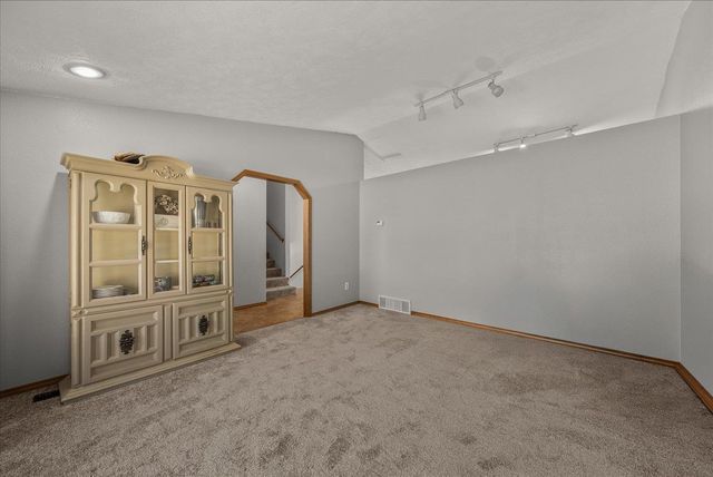 10403 N Arrowhead Rd Dr, Spokane, WA 99208