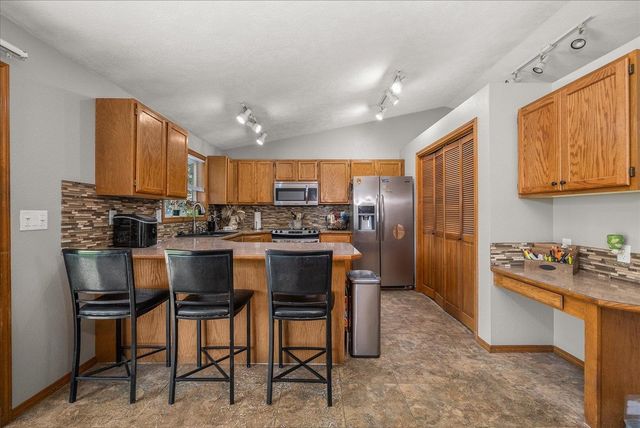 10403 N Arrowhead Rd Dr, Spokane, WA 99208