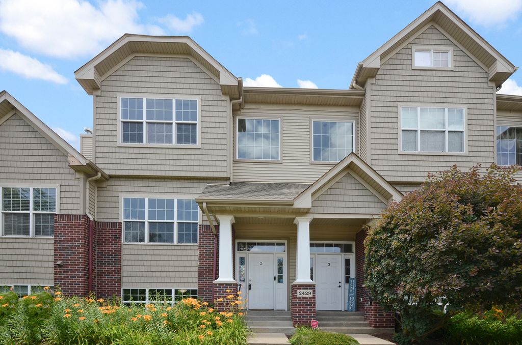 2429 River Oaks Lane 2, Rockford, IL 61102