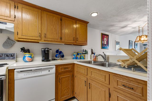 816 9th Ave S Apt 207, North Myrtle Beach, SC 29582