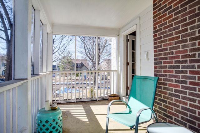 1949 E River Terrace, Minneapolis, MN 55414