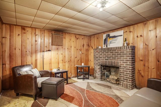1949 E River Terrace, Minneapolis, MN 55414